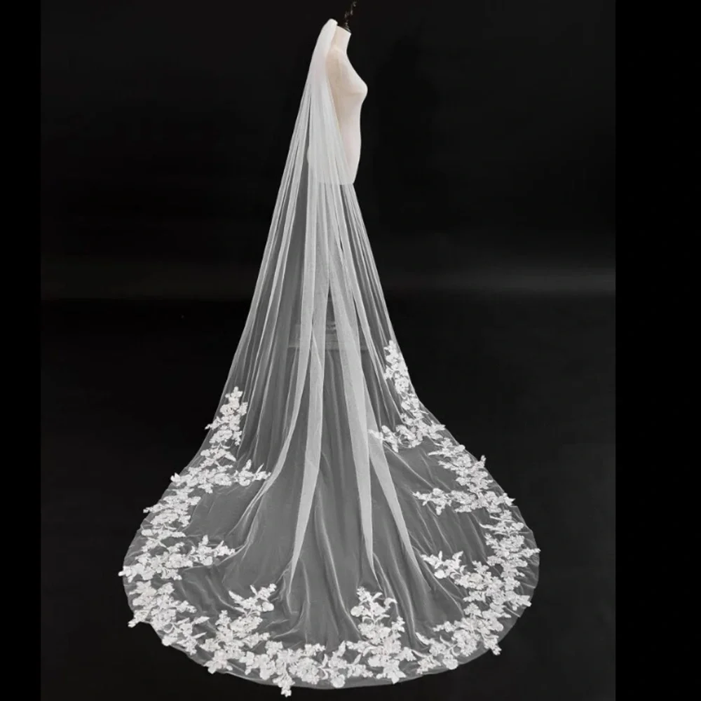 Anthropologie Cathedral long bridal lace embroidered edge boho veil - Picture 4 of 6